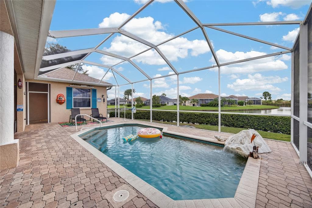 5660 RIVIERA COURT photo 4