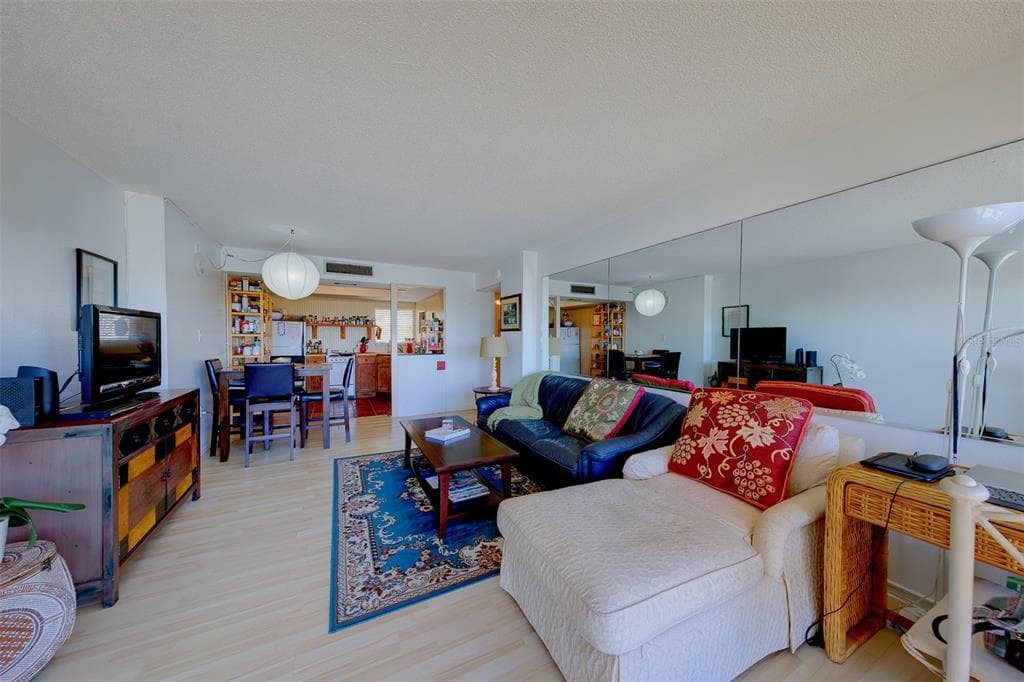 500 N OSCEOLA AVENUE 604 photo 3