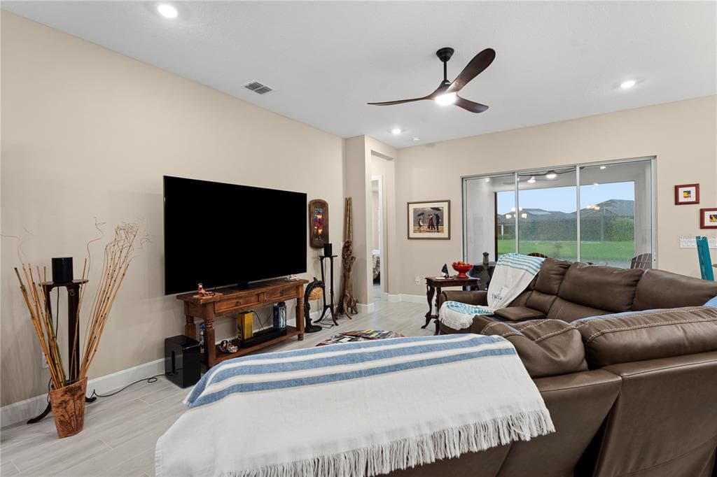 5229 CASERTA COURT photo 7