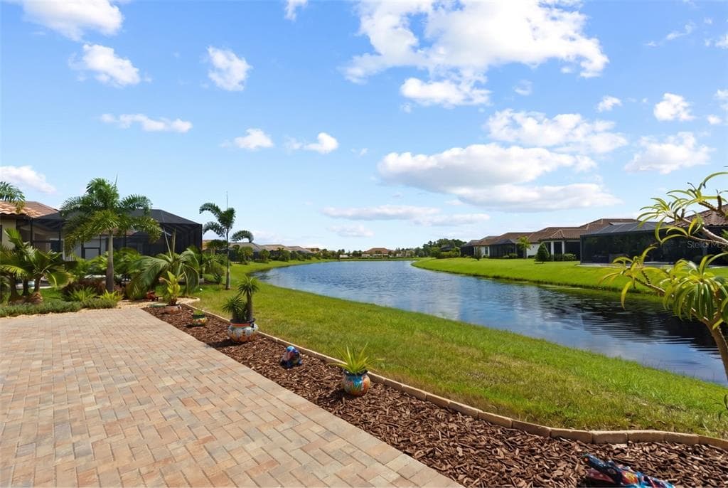 5229 CASERTA COURT photo 3