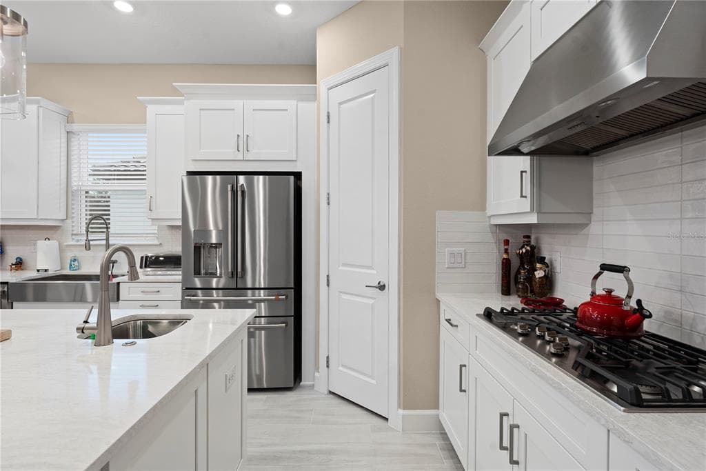 5229 CASERTA COURT photo 11