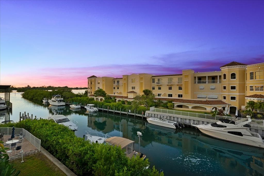14041 BELLAGIO WAY 315 photo 3