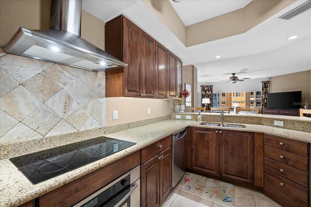 14041 BELLAGIO WAY 315 photo 18