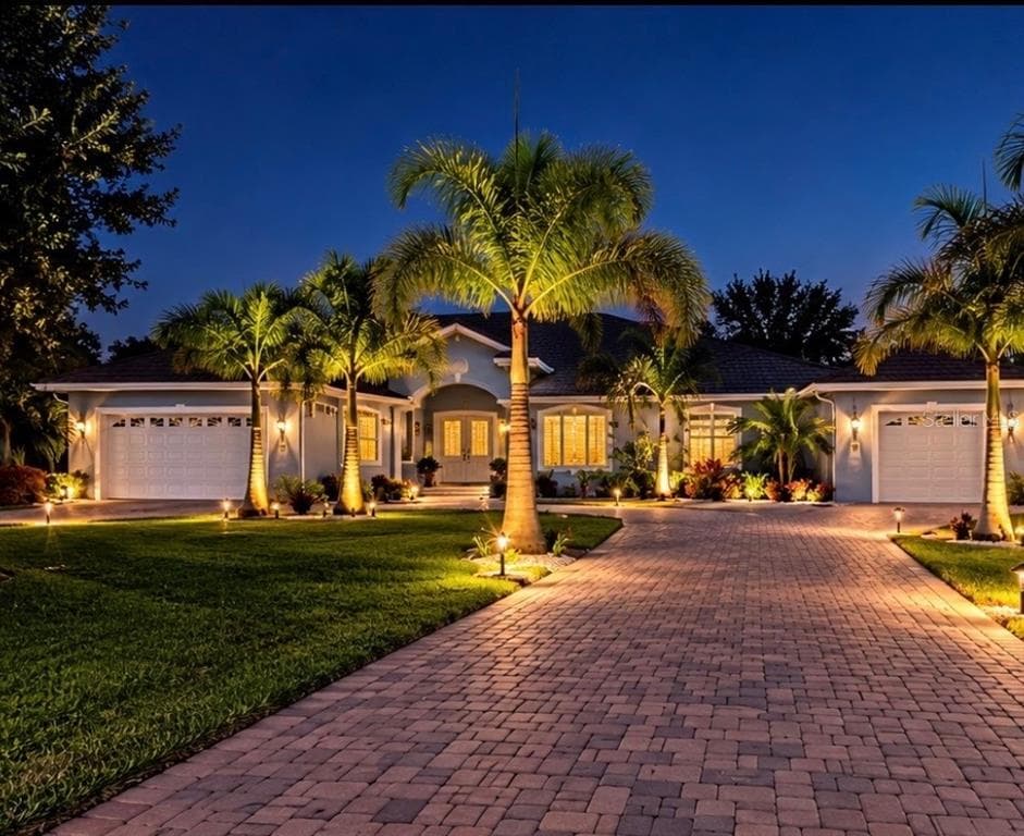 416 ISLAND CAY WAY 1