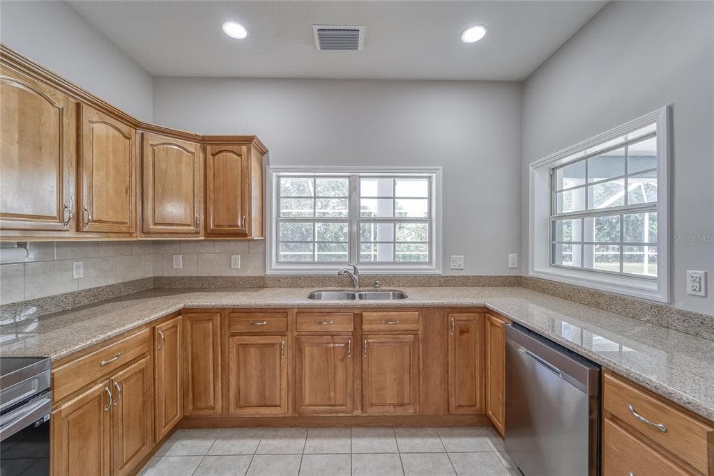 416 ISLAND CAY WAY photo 9