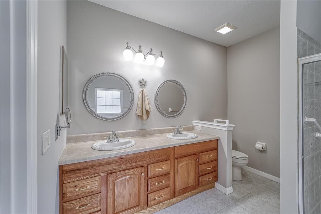 416 ISLAND CAY WAY photo 11