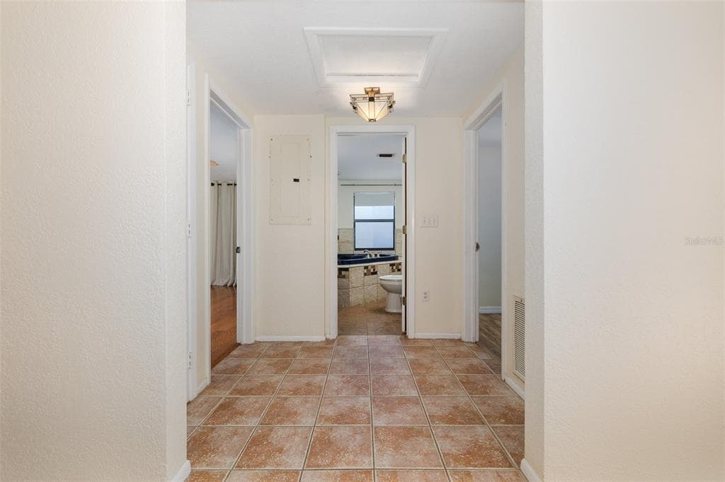 3138 BLUFF BOULEVARD photo 23