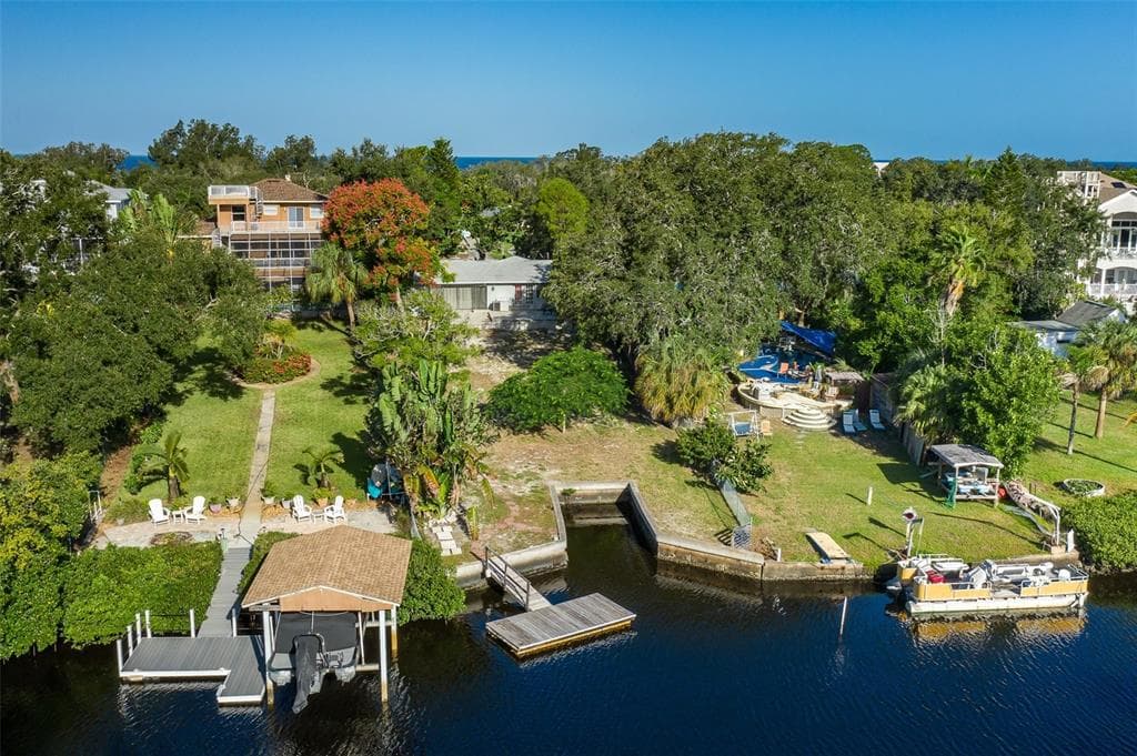 3138 BLUFF BOULEVARD 5