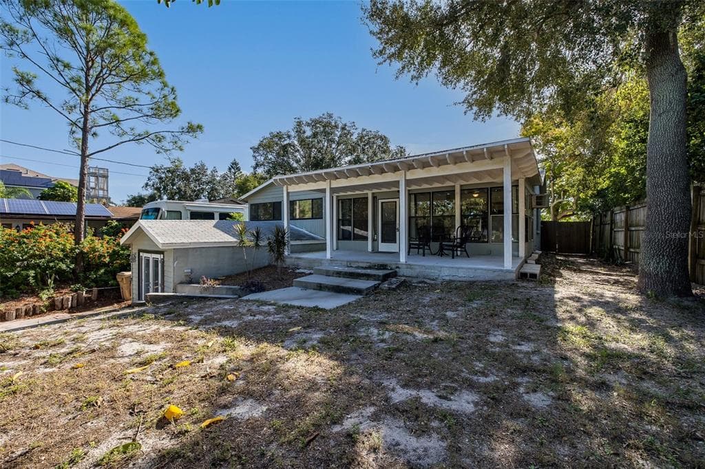 3138 BLUFF BOULEVARD photo 9