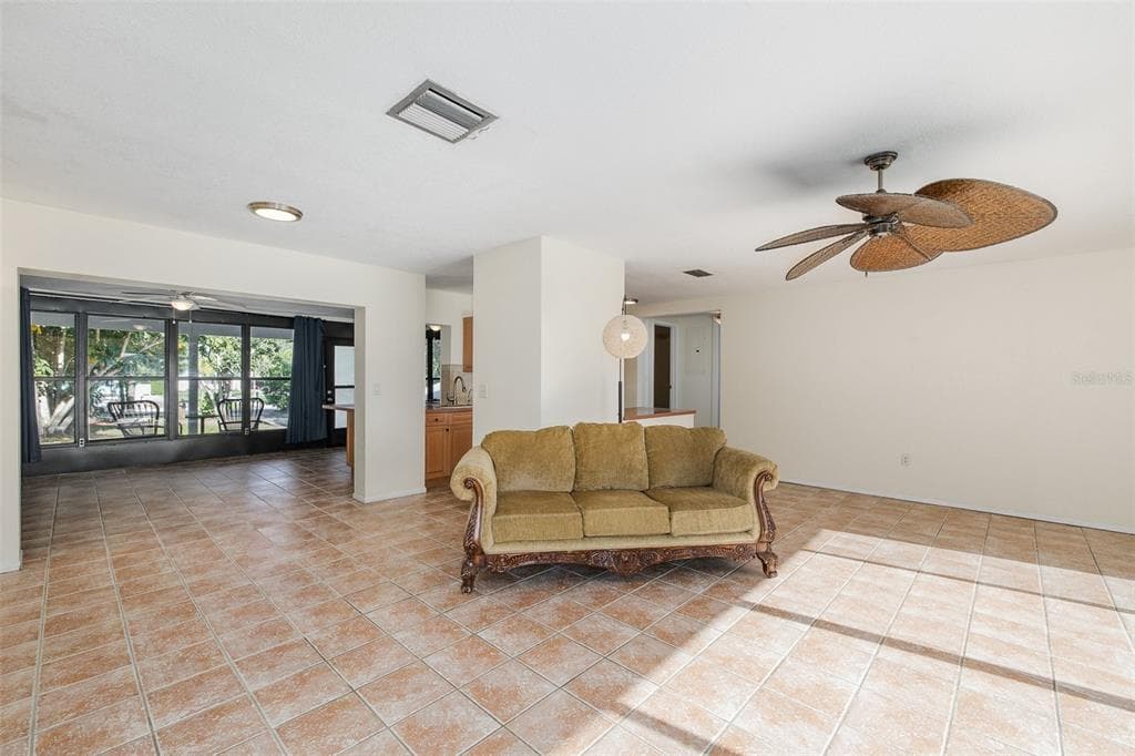 3138 BLUFF BOULEVARD photo 15