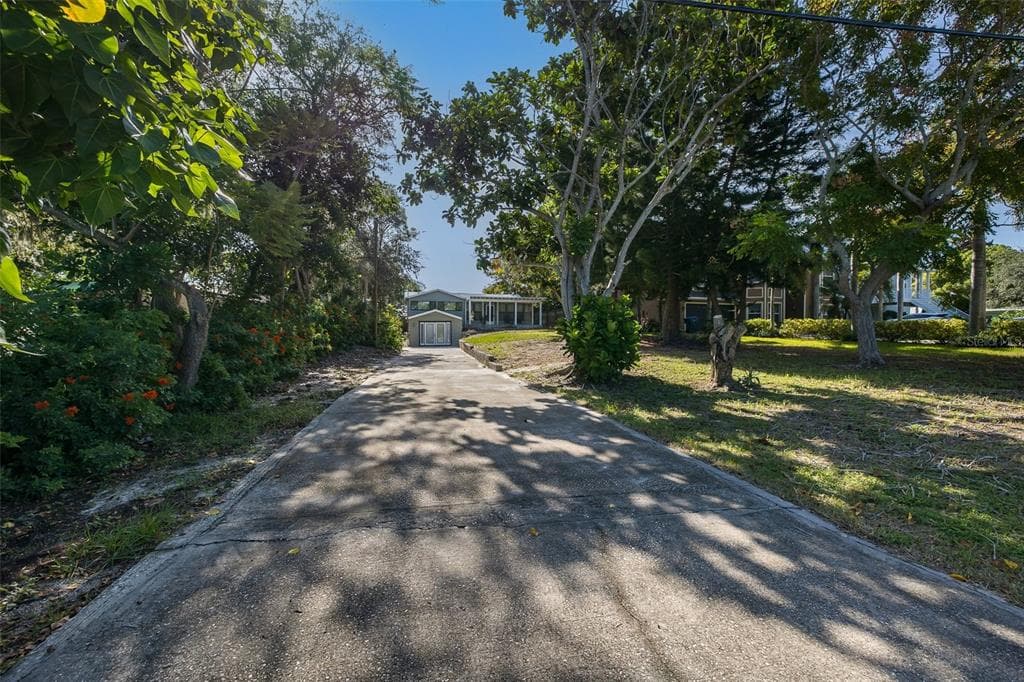 3138 BLUFF BOULEVARD 4