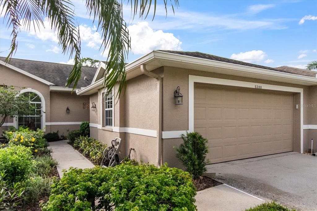 5288 MAHOGANY RUN AVENUE photo 2