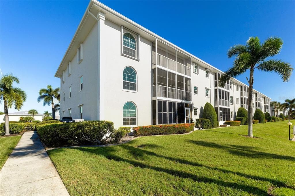 3640 BAL HARBOR BOULEVARD 513 photo 2