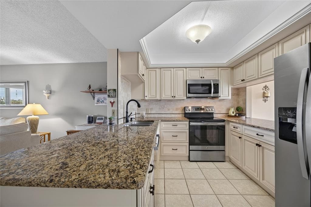 1401 S MCCALL ROAD 102 photo 7