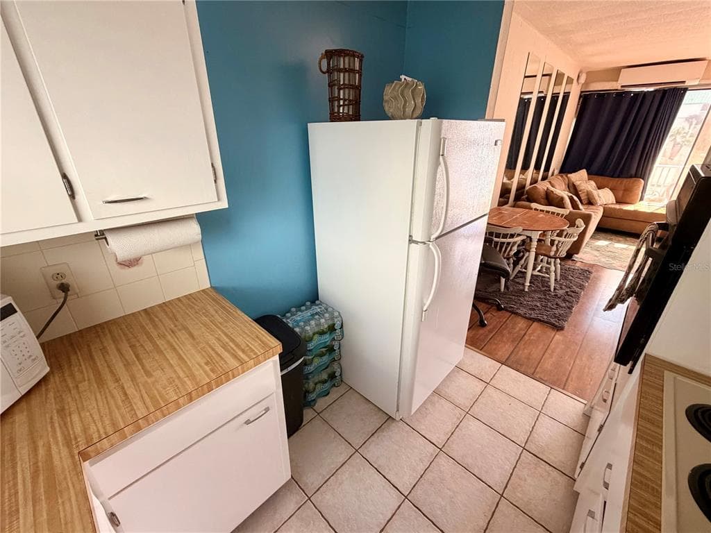 18399 GULF BOULEVARD 398 photo 2