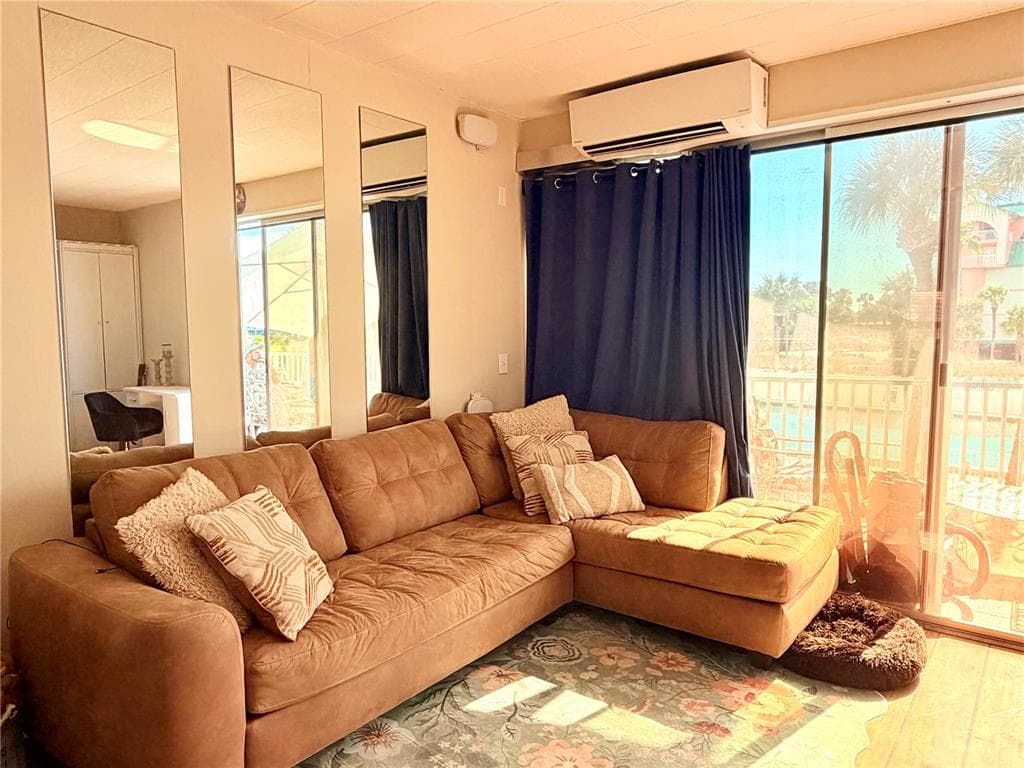 18399 GULF BOULEVARD 398 photo 6