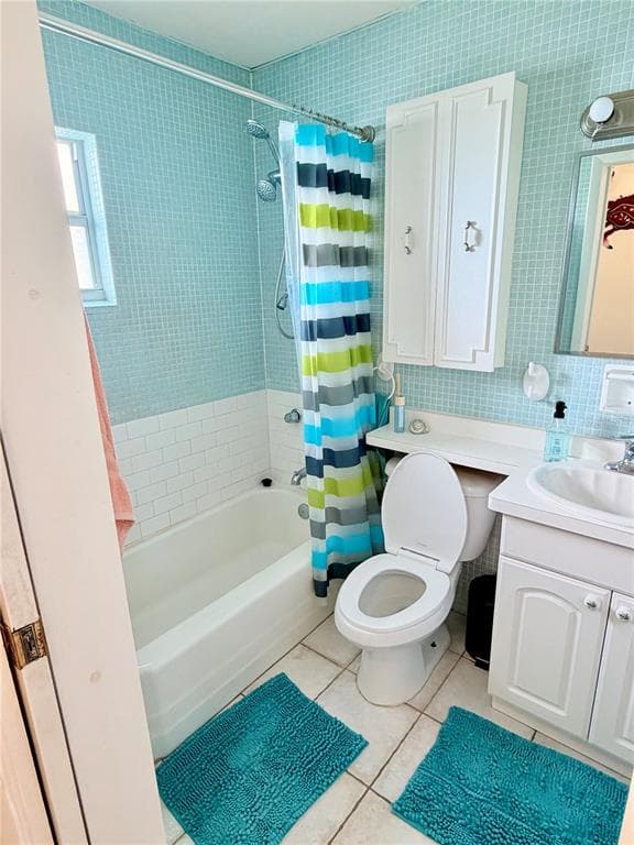 18399 GULF BOULEVARD 398 photo 3