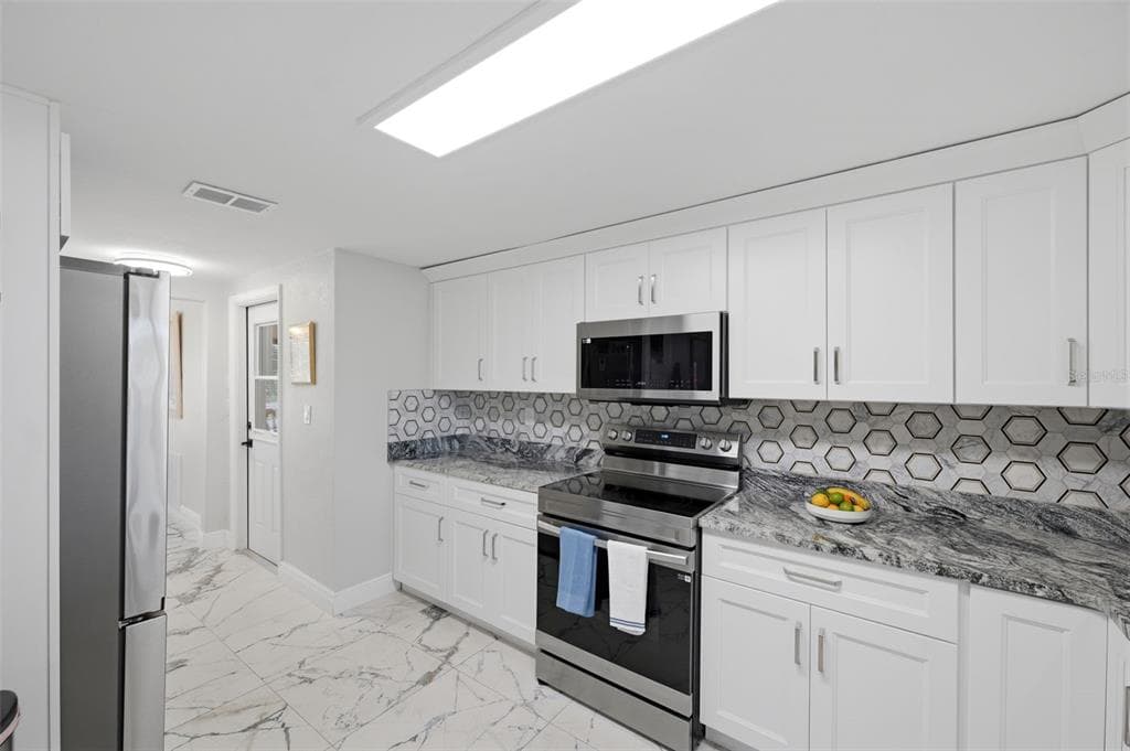 5513 BOWLINE BEND photo 10