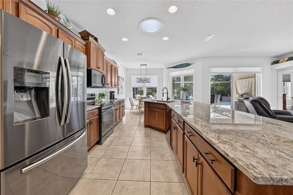 113 ARENA LAKE DRIVE photo 9