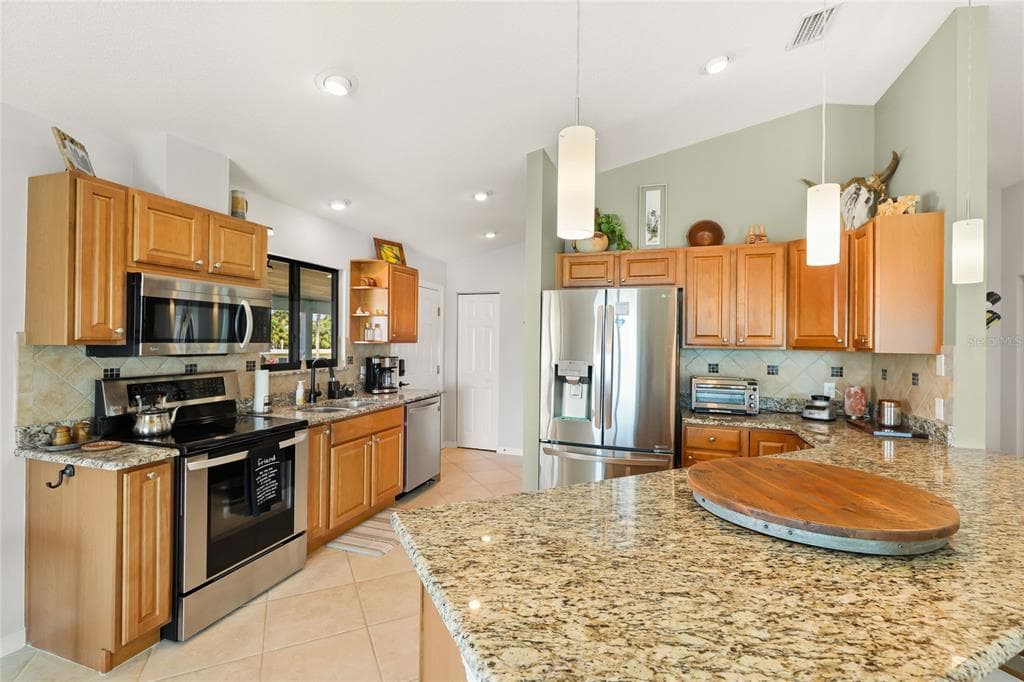 901 CHAPIN BOULEVARD photo 23