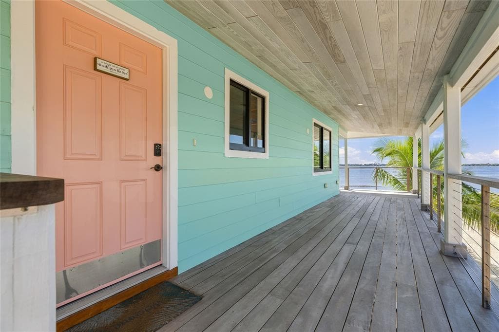 901 CHAPIN BOULEVARD photo 2