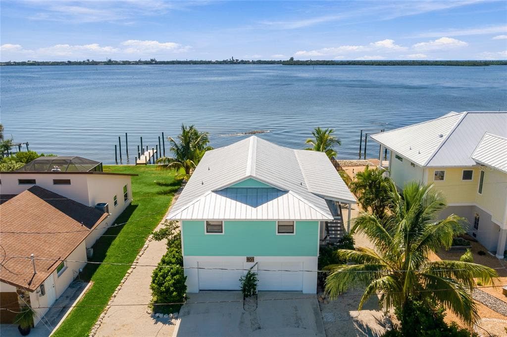 901 CHAPIN BOULEVARD photo 4