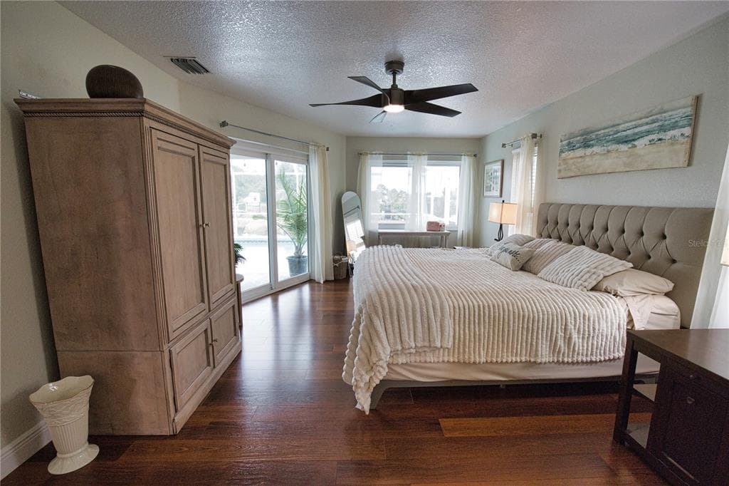 6308 ZENO CIRCLE photo 23