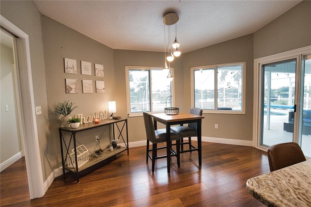 6308 ZENO CIRCLE photo 16