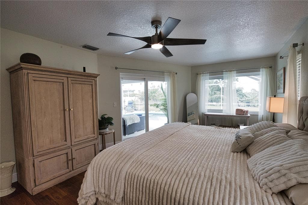 6308 ZENO CIRCLE photo 25