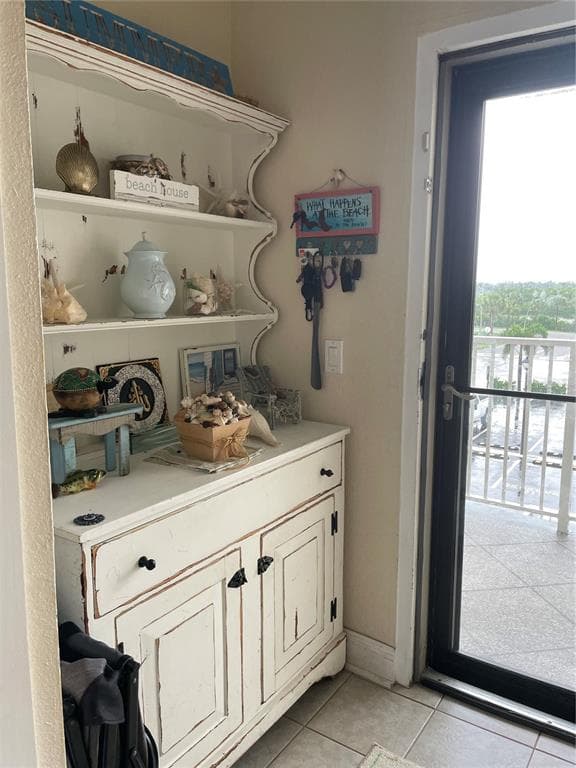 18650 GULF BOULEVARD 304 photo 6