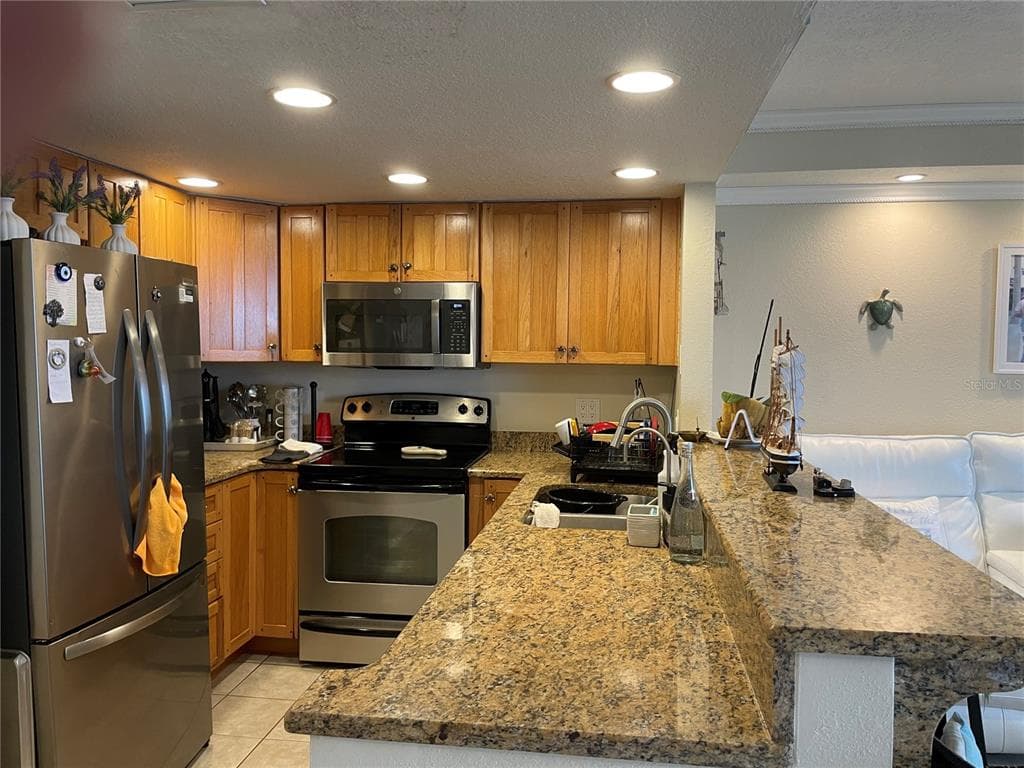 18650 GULF BOULEVARD 304 photo 9
