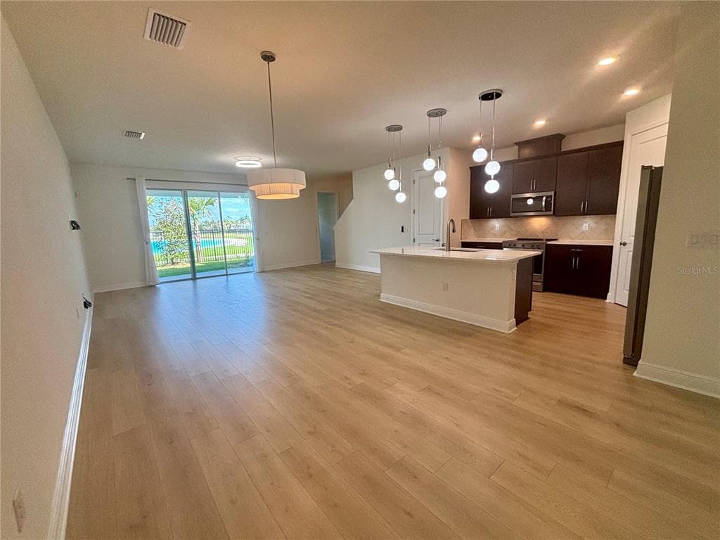 9262 GULF HAVEN DRIVE photo 5