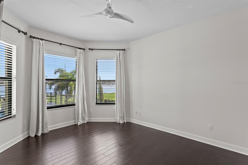 1317 JUMANA LOOP photo 20