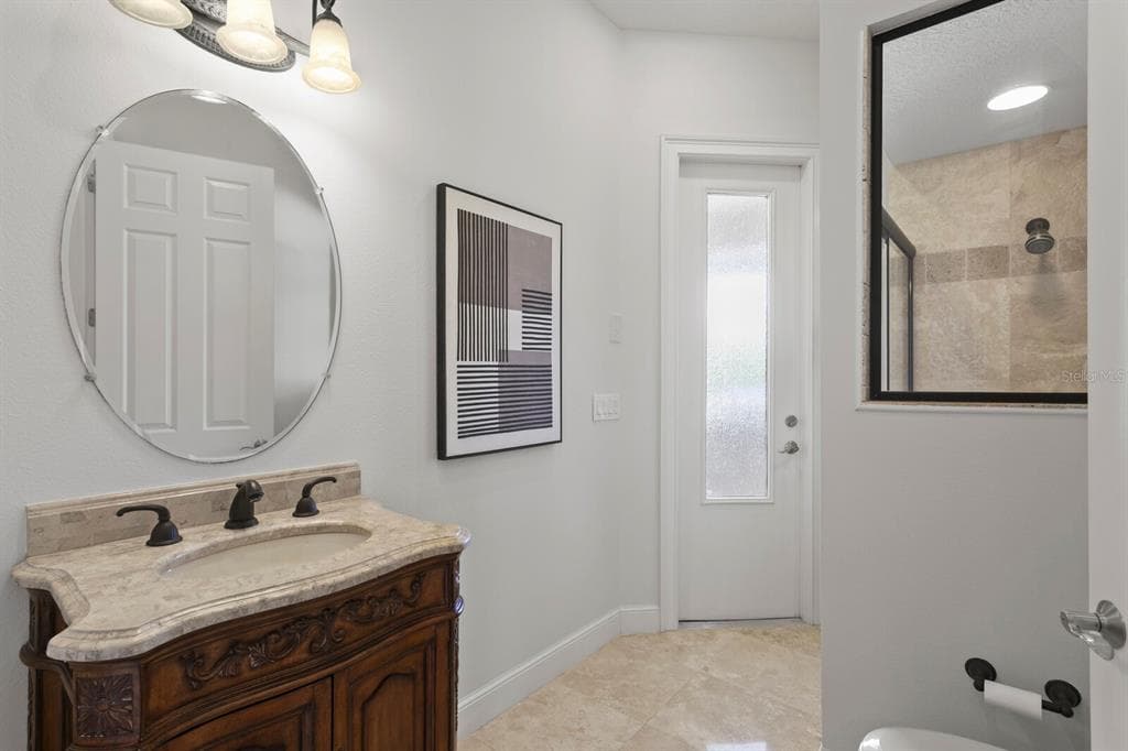 1317 JUMANA LOOP photo 18