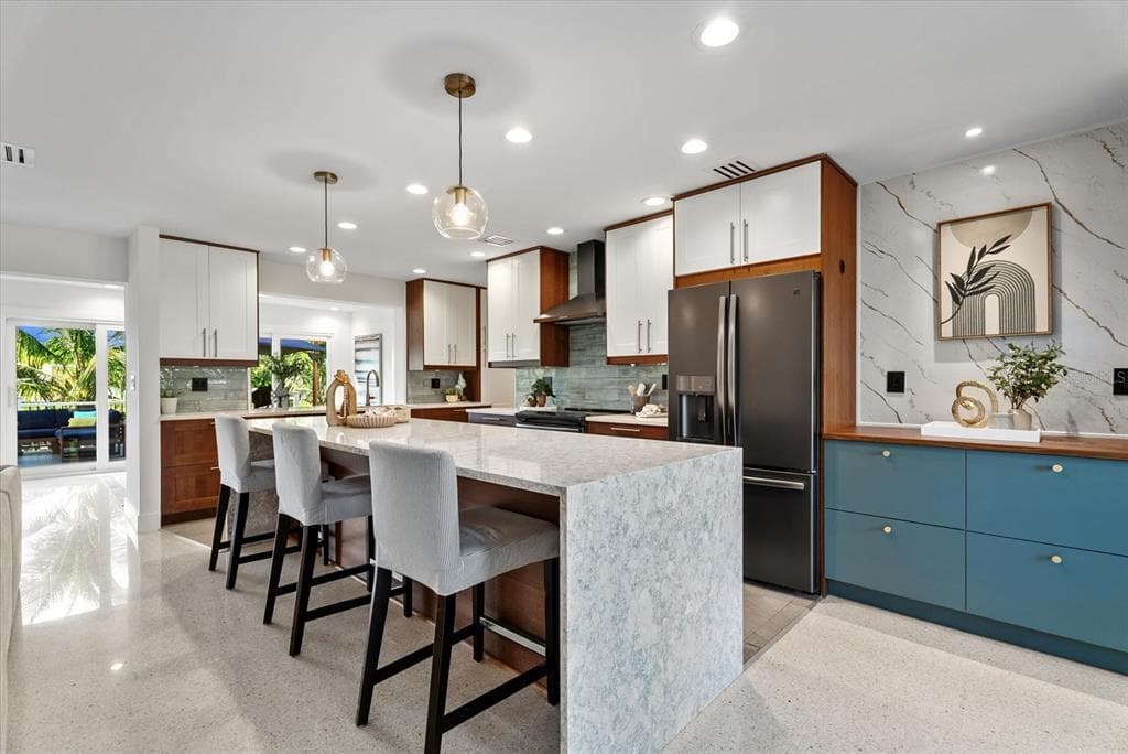 481 MAGELLAN DRIVE 3