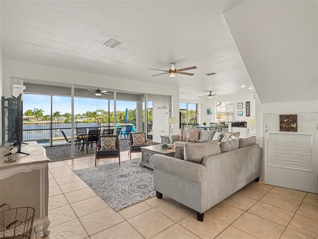 2674 LAKE VIEW BOULEVARD photo 13