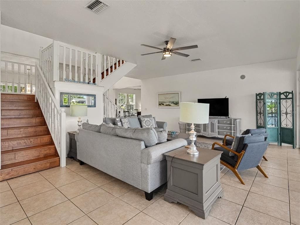 2674 LAKE VIEW BOULEVARD 3