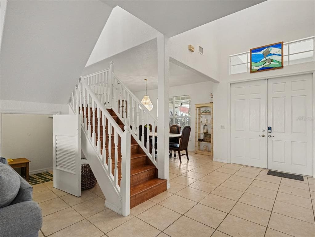 2674 LAKE VIEW BOULEVARD 5