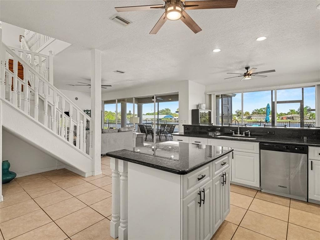 2674 LAKE VIEW BOULEVARD photo 10