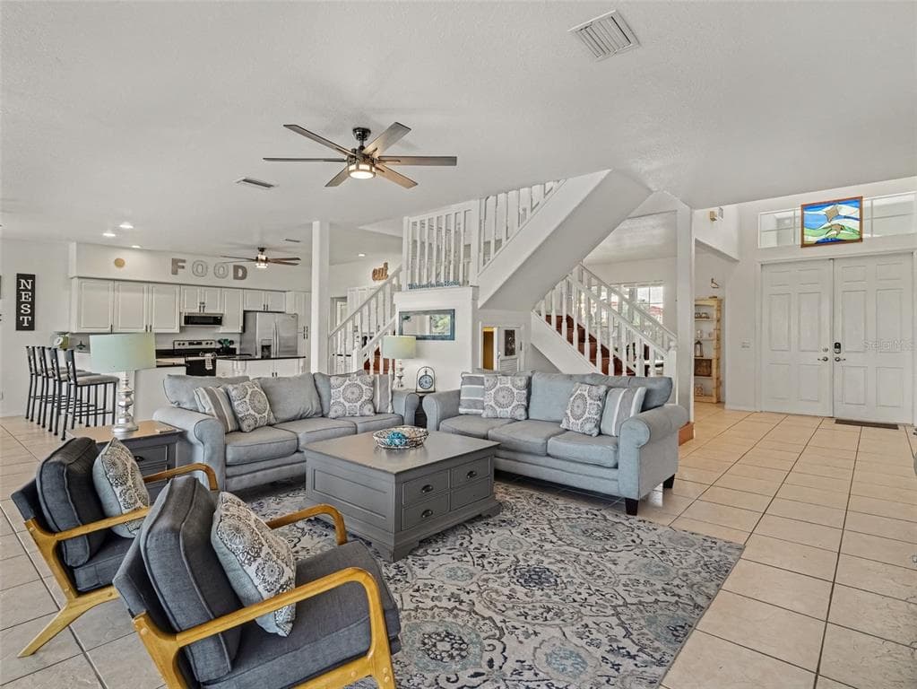 2674 LAKE VIEW BOULEVARD 4