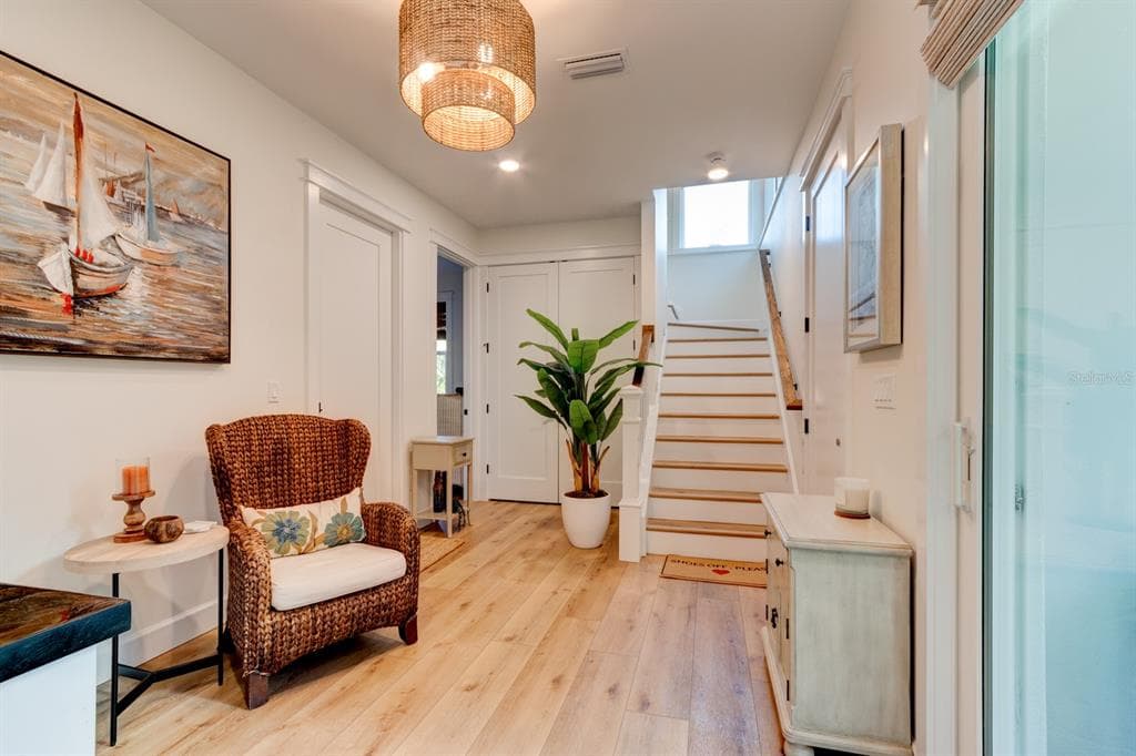 2795 SUNSET DRIVE photo 4