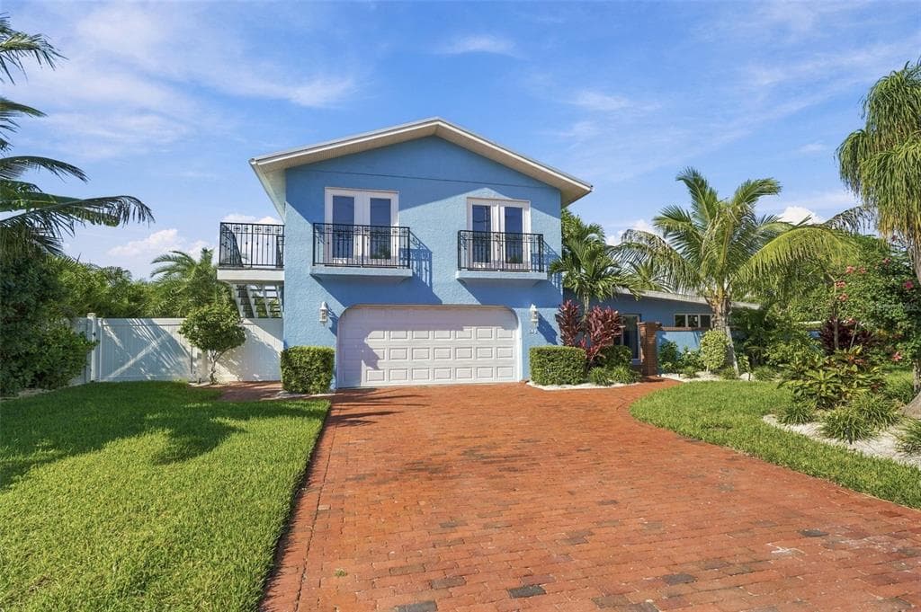 528 KEY ROYALE DRIVE photo 1