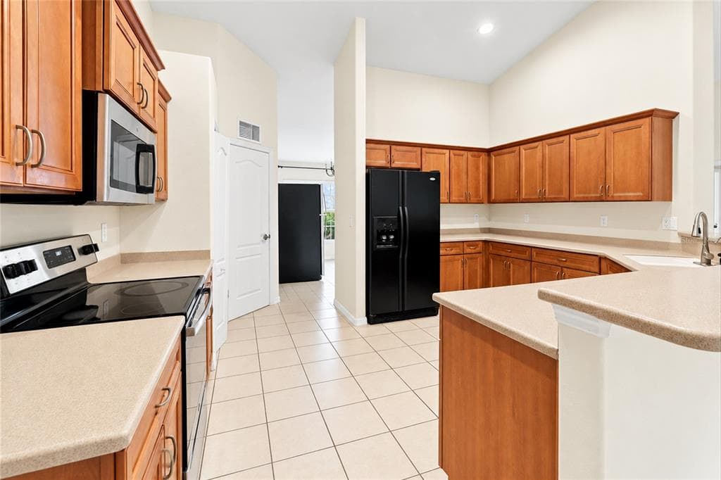447 RAVENSWOOD BOULEVARD photo 16
