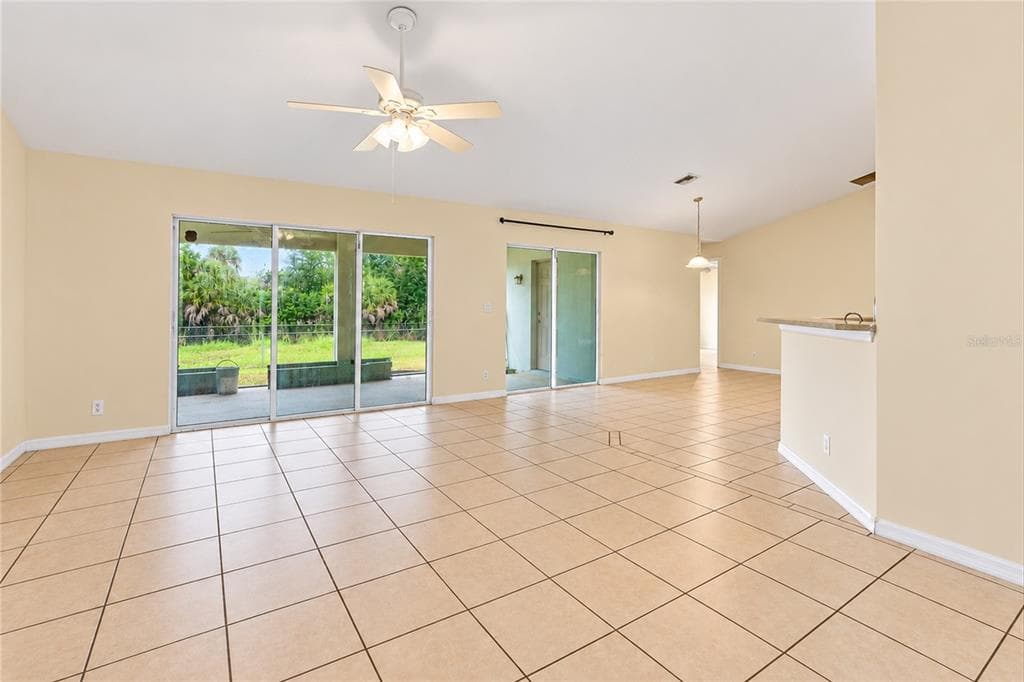 447 RAVENSWOOD BOULEVARD photo 12