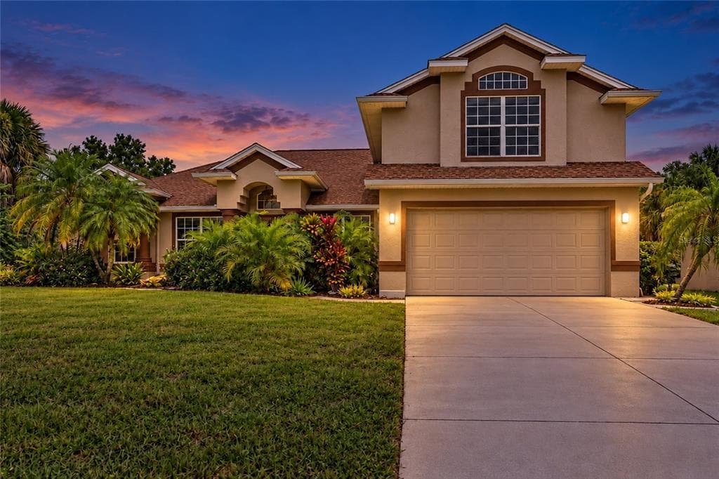 447 RAVENSWOOD BOULEVARD photo 3