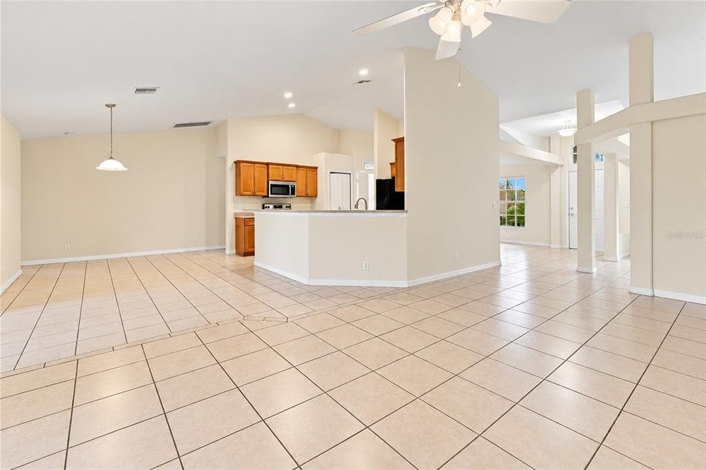 447 RAVENSWOOD BOULEVARD photo 15