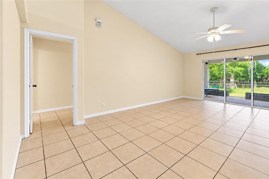 447 RAVENSWOOD BOULEVARD photo 11