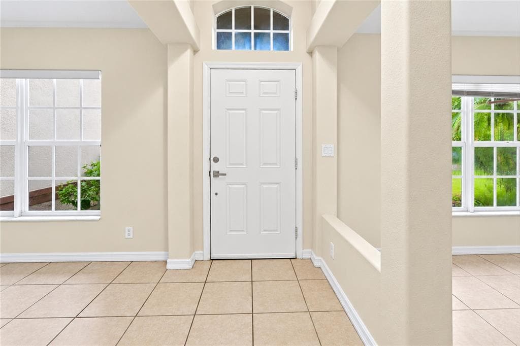 447 RAVENSWOOD BOULEVARD photo 4