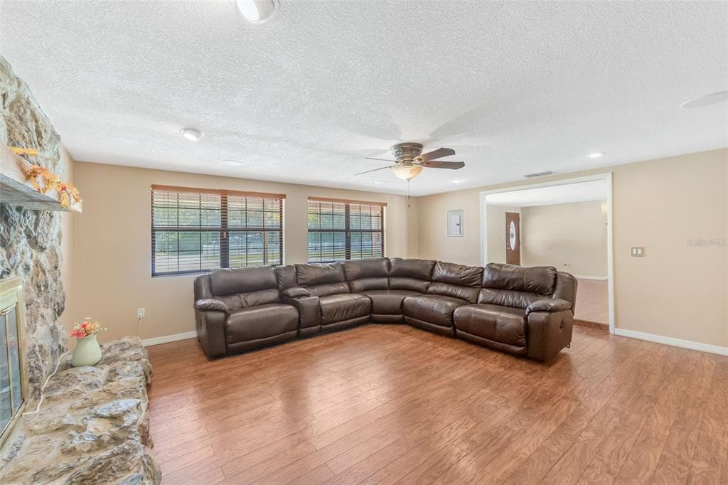 14535 SASSANDRA DRIVE photo 18