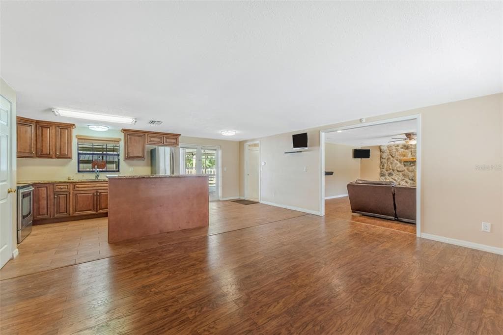 14535 SASSANDRA DRIVE photo 4